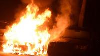 In Weißensee gegen 2 Uhr nachts brannte ein Mercedes, mindestens sechs Fahrzeuge kamen in ganz Berlin zu SchadenFoto: spreepicture