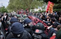 Berlin: 1. Mai-Demo (4)