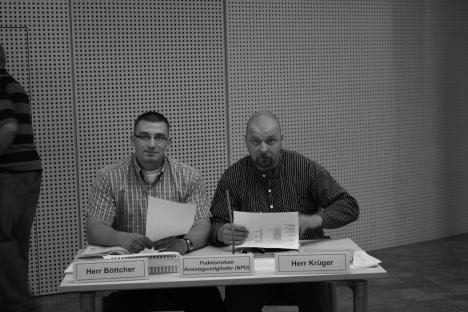 Sven Krüger und David Böttcher bei der konstitierenden Sitzung des Landkreises Nordwestmecklenburg