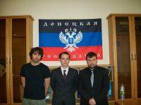 Orazio Gnerre Maria (Mitte) und Denis Puschilin, der selbst erklärte Vorsitzende des Obersten Sowjets der “Donezker Volksrepublik”, Donezk, Juni 2014
