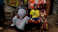 Freetown, Sierra Leone, 21.04.2015: Aminata hat fünf Kinder und erwartet momentan ihr Sechstes. Ihr Ehemann verstarb im Jänner im Prince of Wales Ebola-Behandlungszentrum.© Alessandro Siclari/MSF 