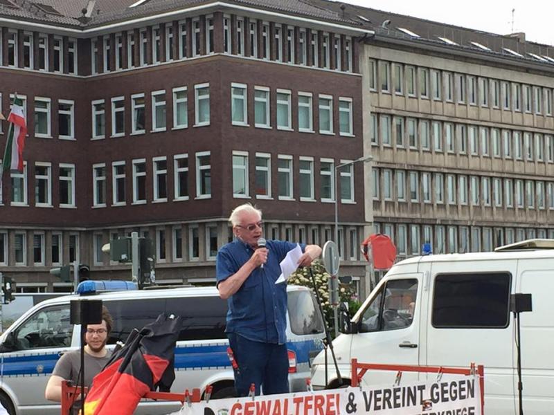 Nachdem Rohmann proNRW in Duisburg wegen "Wählerbetrug" gespalten und in der Lokalpresse für Aufsehen gesorgt hat, versucht er sich nun mit NPD und Pegida.
