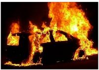 Brennendes Auto im Neustädter Feld: Gegen 5.15 Uhr ging am Sonnabend ein Pkw Citroen im Ferchlander Weg lichterloh in Flammen auf. | Foto: Polizei