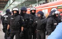 Auch in Stuttgart - Polizeischutz für die Faschisten