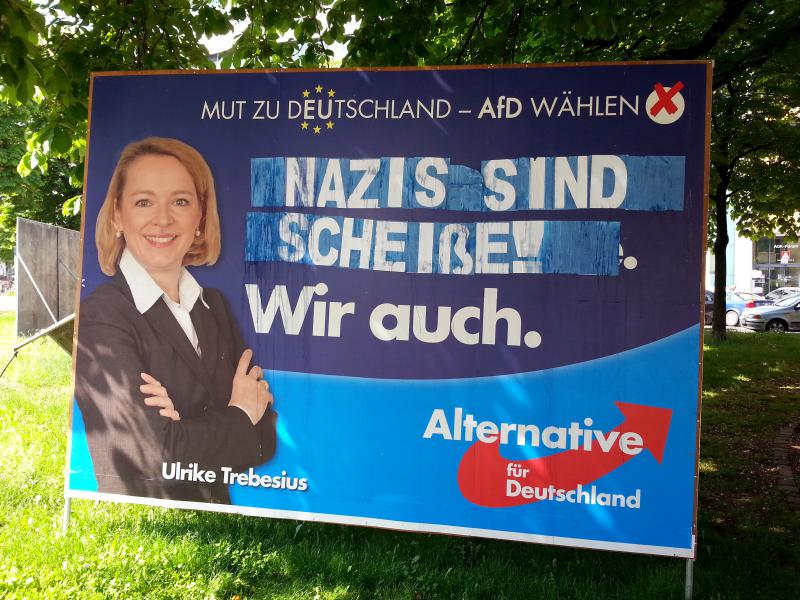 Nazis sind scheiße – AfD auch.