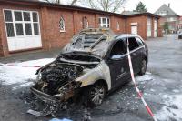 War es ein Anschlag aus dem linken Milieu? Unbekannte haben in der vergangenen Nacht in Lüneburg ein Auto der Bundeswehr angezündet. Foto: polizei