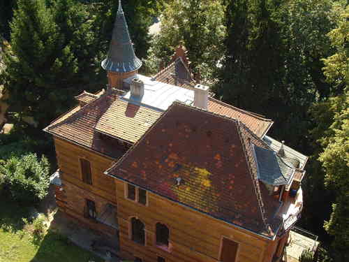 Brauner Trümmerhaufen in hübscher Villa: Das Haus der Normannia am kurzen Buckel