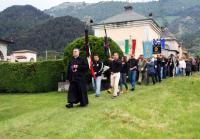 Rovetta Mai 2012, Padre Giulio Tam zelebriert eine Messe für die von PartisanInnen getöteten Faschisten