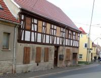 Die Jenaer Burschenschaft «Normannia» soll nach Erkenntnissen des Thüringer Innenministeriums auch das «Braune Haus» Jena, langjähriger Sitz des NPD-Kreisverbandes, genutzt haben.