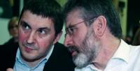 Foto, An Phoblacht: Arnaldo Otegi, der baskische Sprecher der abertzalen Linken, und Gerry Adams, Sinn Féin Parteitag 2007