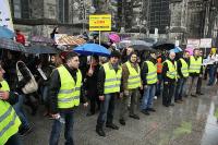 Auseinandersetzung bei Demo der „besorgten Eltern“ 12