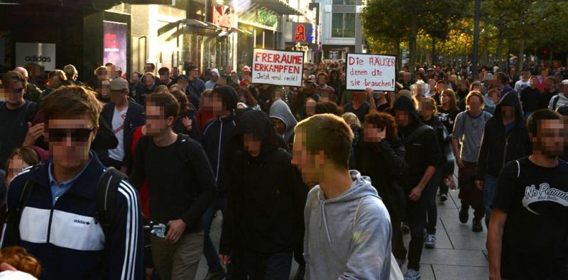 Unangemeldete Demonstration gegen Räumung auf der Zeil.