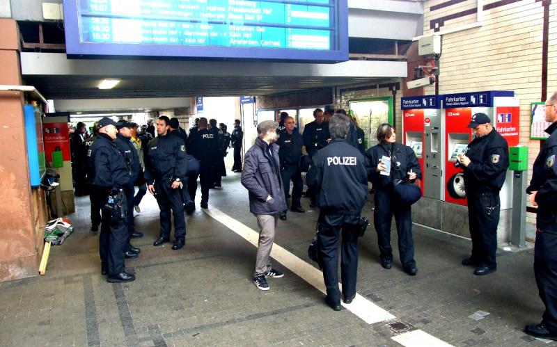 Vorkontrollen am Bahnhof in Offenburg 