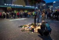 Trauer um  Jimi Joonas Karttunen am Hauptbahnhof von Helsinki