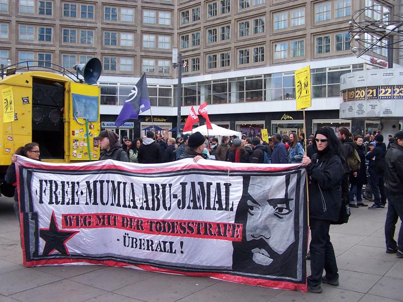 Mumia Abu Jamal braucht uns jetzt - Demo in Berlin 4