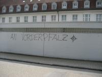 Die Nazis hinterließen ihren Gruppennamen "AN Vorderpfalz" in der Otto-Mayer-Straße in Speyer