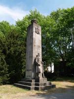 Azzoncao-Foto: Langendreer Soldatendenkmal (mit Steinkopf)