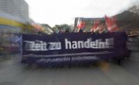 Antifa-Demo durch Berlin Südneukölln