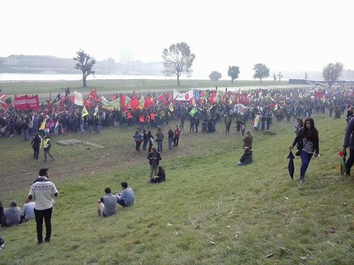 Zehntausende bei Großdemonstration in Solidarität mit Kobane! 2
