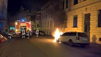 Auto von Markus Johnke (Legida) brennt