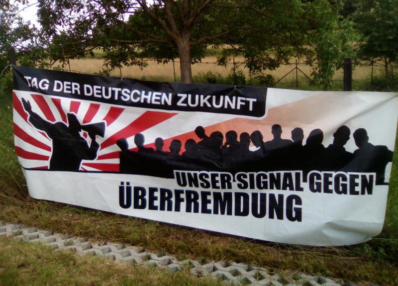 Werbung für den „Tag der deutschen Zukunft“, der 2017 in Karlsruhe stattfinden soll (Juni 2016)
