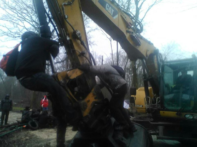 Blockade von Baufahrzeugen am 30.01.2017 im Bois Lejuc