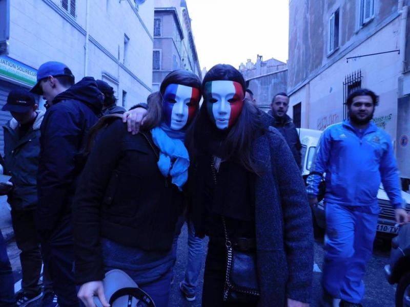 Marseille, 03.12.2016 - Action Française und CasaPound, Masken wie beim Bronson Video "Fuck EU"