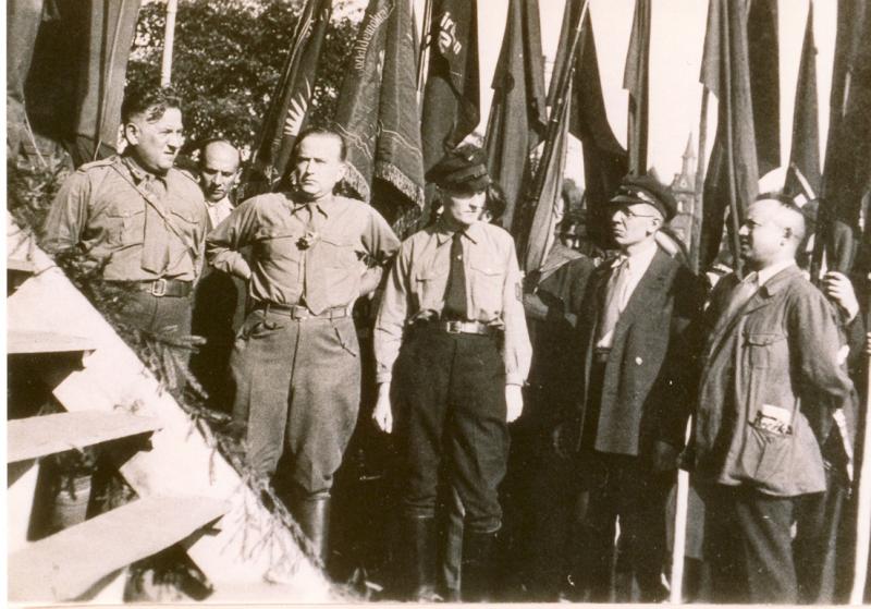 v.l.n.r. Karl Mössinger, Max Braun, Richard Schuler, Hugo Brück in Neunkirchen, 25. 8. 1933. Quelle: Sammlung Luitwin Bies