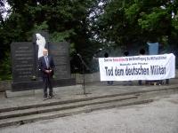 H: Protest gegen Bundeswehr bei Gedenken für NS-Opfer III