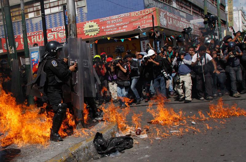 Mexico: Clashes during the protests against energy reform 