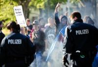 Hannover-Polizei-stoppt-Biwak-Gegner-mit-Reizgas_ArtikelQuer