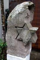 Am Platz der ehemaligen Synagoge