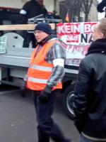 Danilo Schwarz als Ordner bei einer rechtsextremen Demonstration mit mehr als 1000 TeilnehmerInnen in Berlin am 12.03.2016