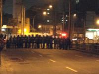 Bullen blockieren Strasse zum Maracanã