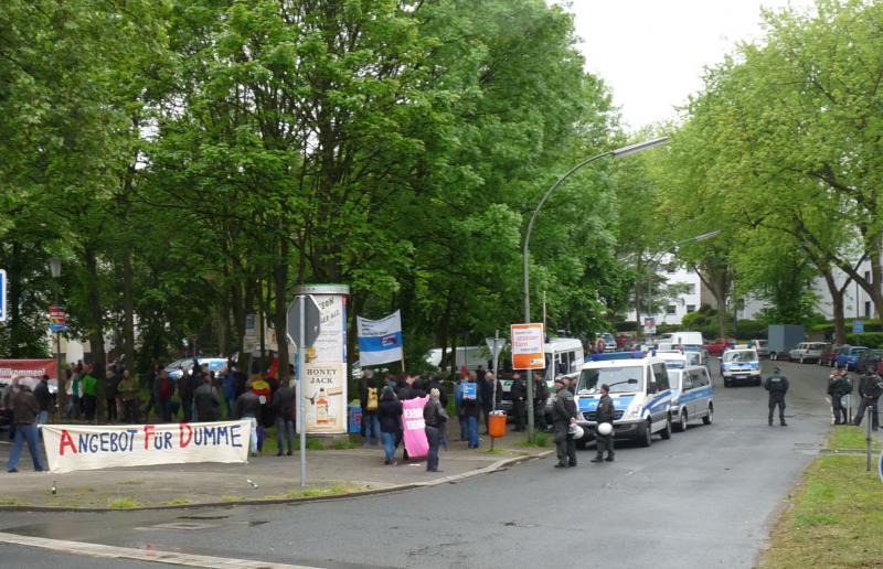 BgR-Kundgebung vor der Stadthalle Wattenscheid