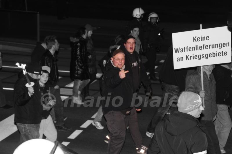 Andreas Opitz und Jan Dornemann bei MAGIDA-Aufmarsch am 23.03.2015 in Magdeburg