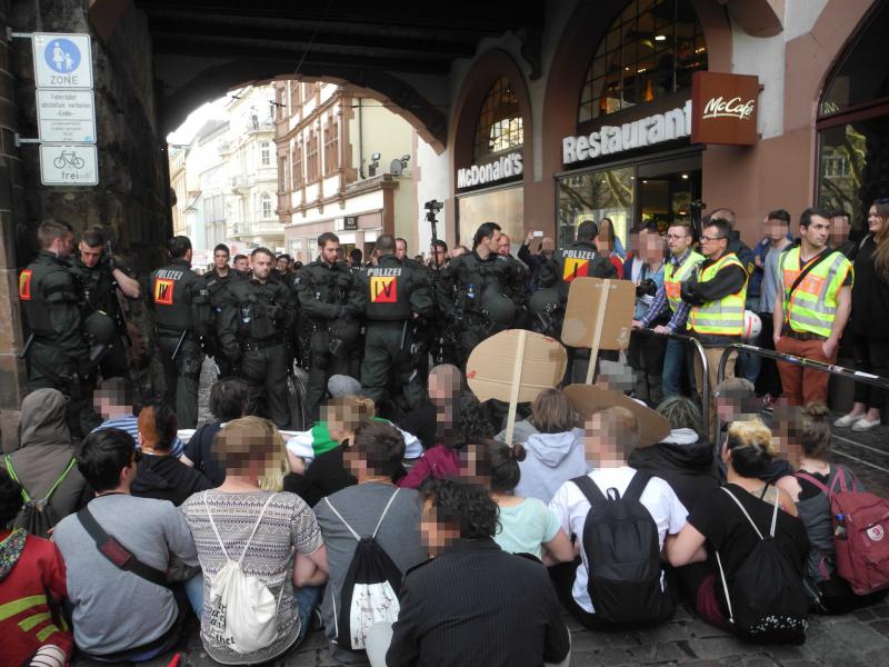 [FR] Blockade gegen Piusbruderschaft 2