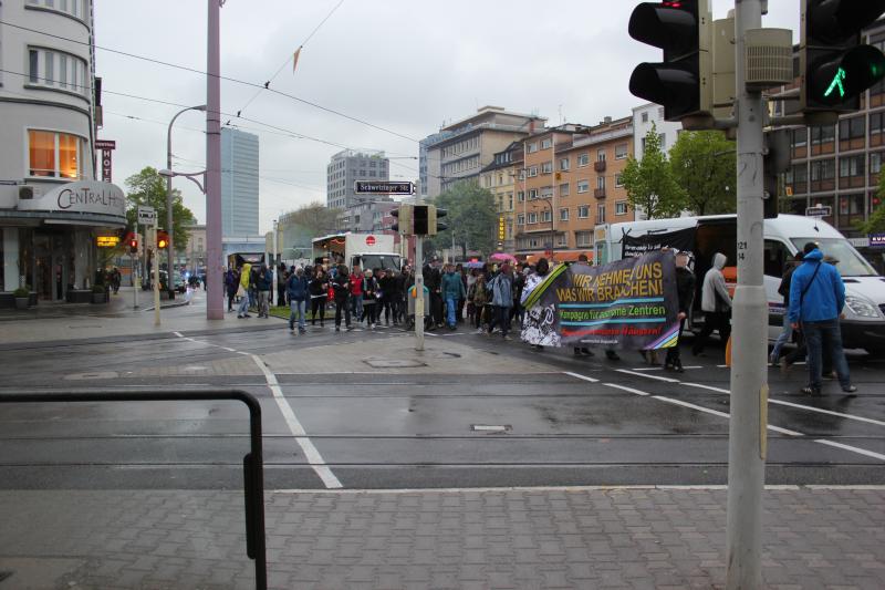 "Wir nehmen uns was wir brauchen"