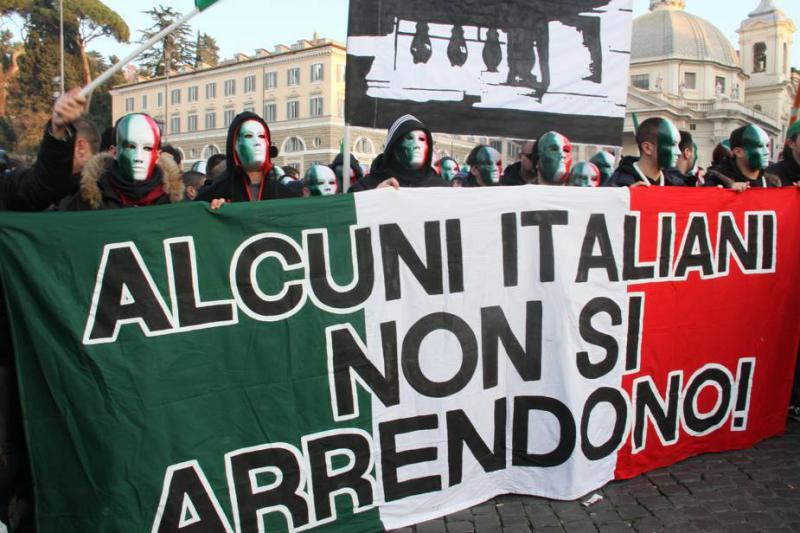 CasaPound Italia auf der italienweiten Kundgebung der Forconi auf der Piazza di Popolo in Rom am 18. Dezember 2013