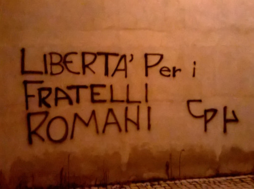 CasaPound Propaganda: "Freiheit für die Brüder aus Rom"
