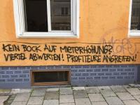 Beschmierte Wände, verschmorte Mülltonnen und zersplitterte Fenster – im Glockenbachviertel bringen immer mehr Vandalen ihren Ärger über die steigenden Münchner Mietpreise zum Ausdruck.