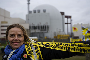 Zigtausende auf den Strassen in Gedenken an die Fukushima-Opfer