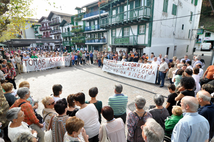 Kundgebung in Hondarrabia/Baskenland kurz nach der Festnahme