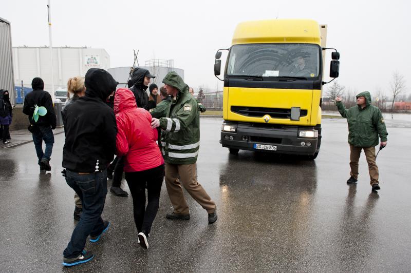 Feuerwehrzufahrten konnten leider nur kurz blockiert werden.