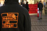 Rassistische Gesetze auf den Müll - Flashmob vor Bremer SPD 5