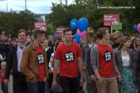 „Identitärer“ Christopher Buff (rechts im roten Anti-Antifa-Shirt) bei der „Demo für alle“ am 21.06.2015