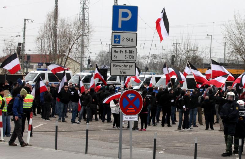 Rund 110 Nazis waren nach Bruchsal gekommen.