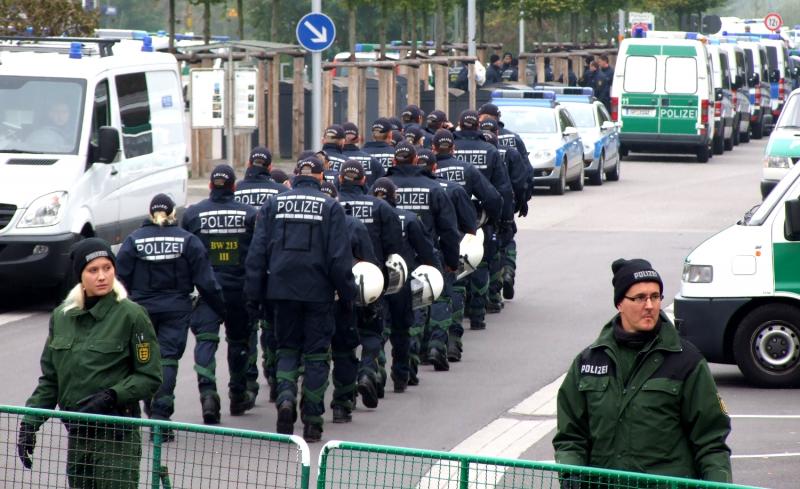 Polizei am Bahnhof in Emmendingen 