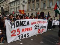 alla manifestazione del 25