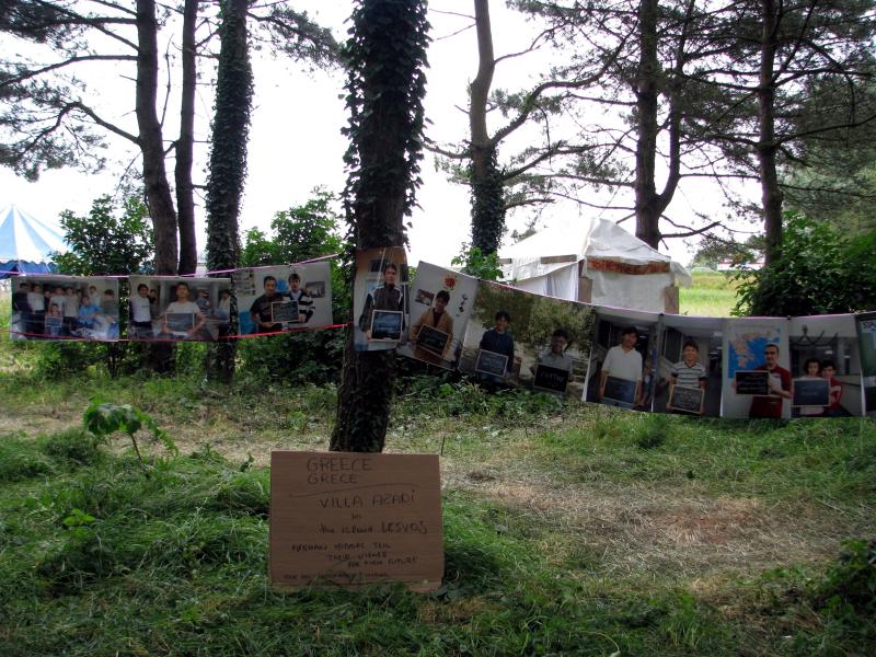 Photo exhibition about migrants in Greece